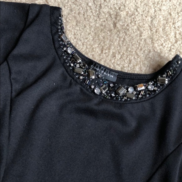 Blouses - Picture 2 of 4